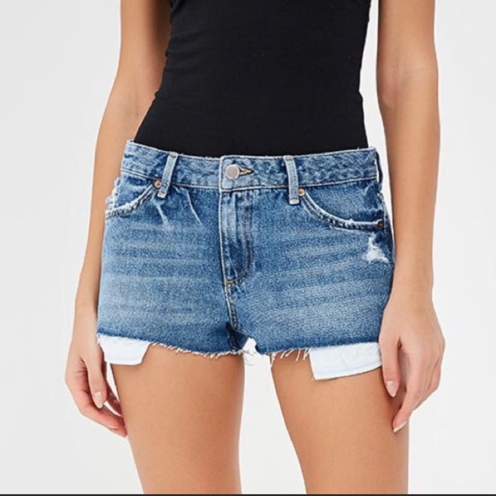 ๐HP๐๐ TOPSHOP CORY PETITE DISTRESSED SHORTS 0 - Picture 1 of 8